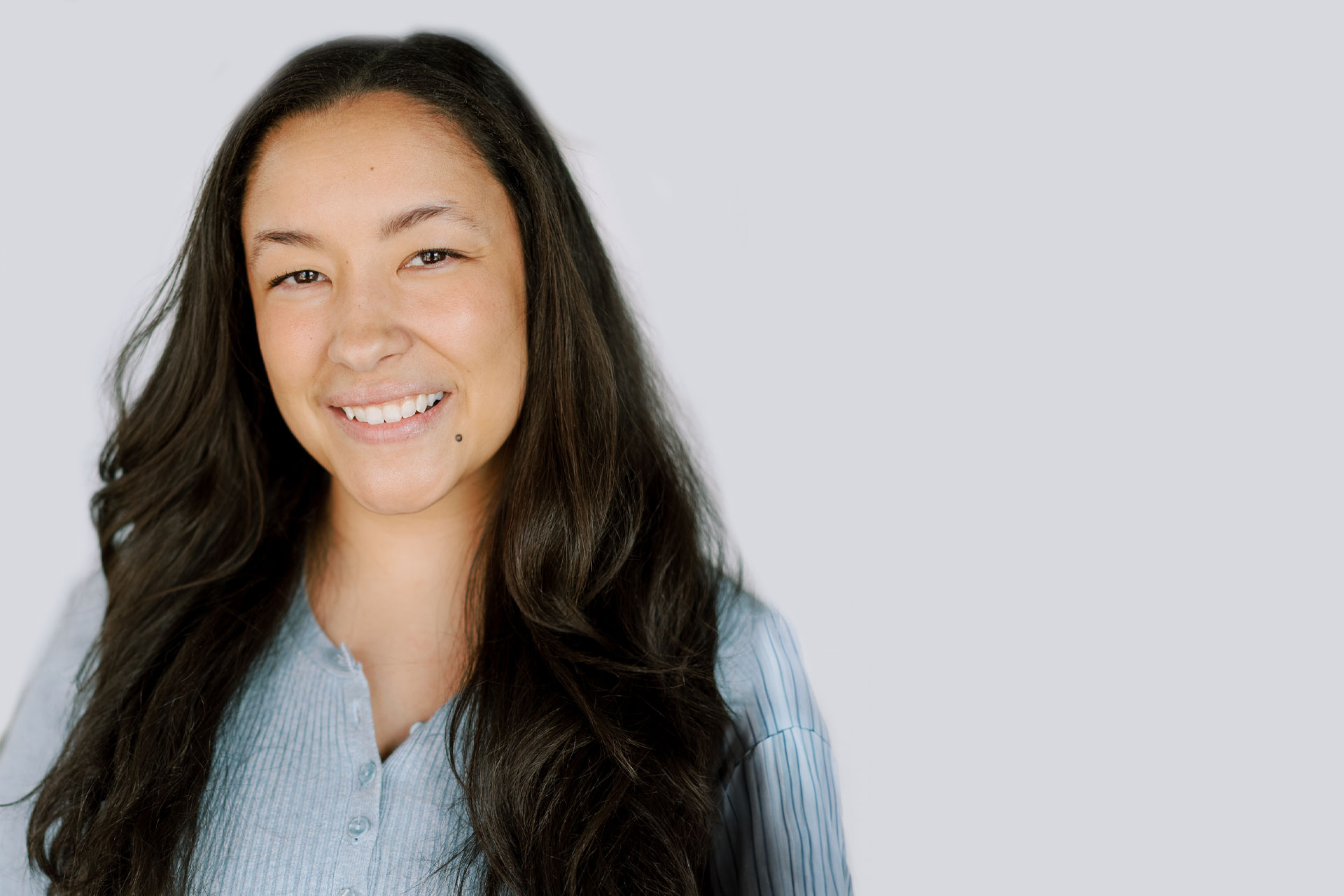 Caitlin Worthey - Headshot